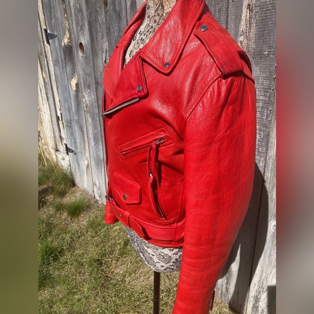 Women’s Red leather motorcycle jacket - Picture 2 of 6